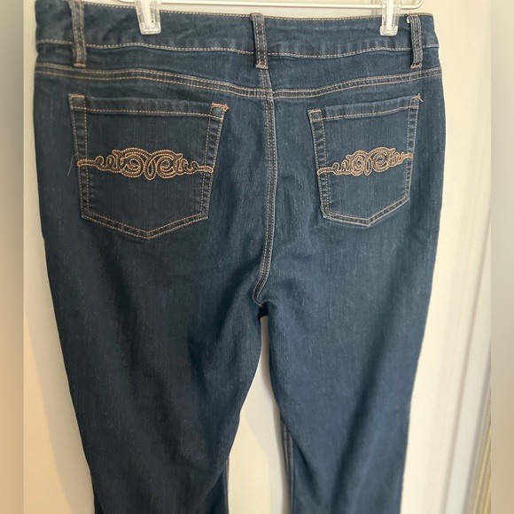 Cleo Curvy Dark Wash Flare Jeans 16 - Picture 3 of 13